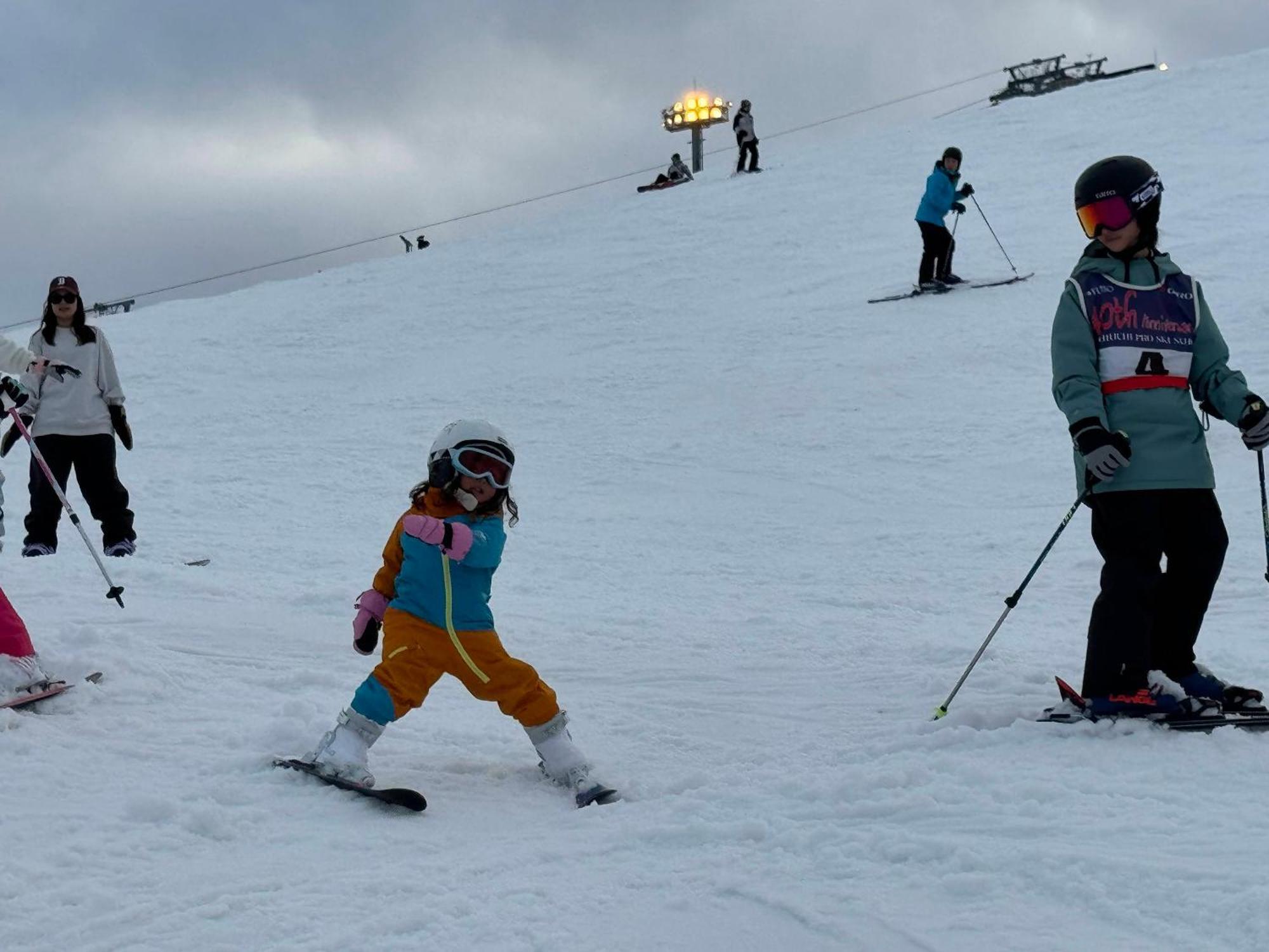 Ishiuchi Ski Center Minamiuonuma Eksteriør billede